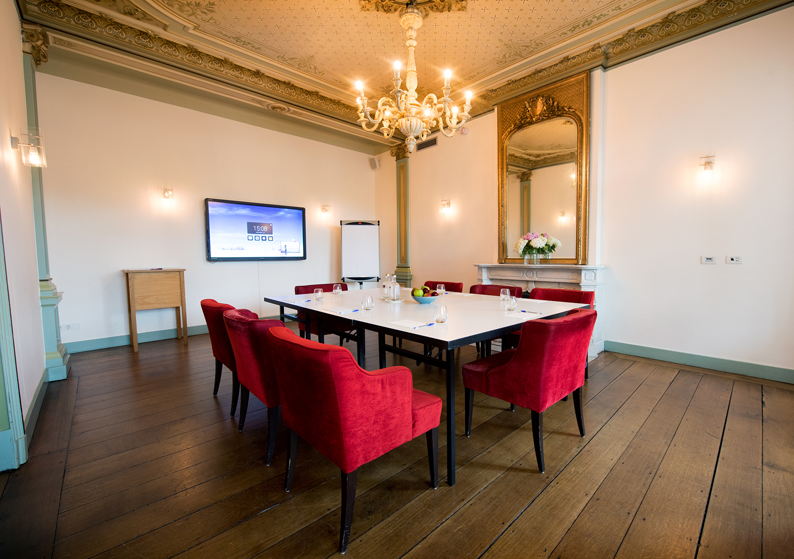 Meeting Room Ontvangstkamer Historical Room for Meetings.jpg