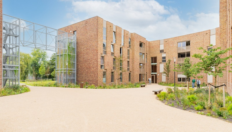 Student Residence, 390 rooms with private bathroom